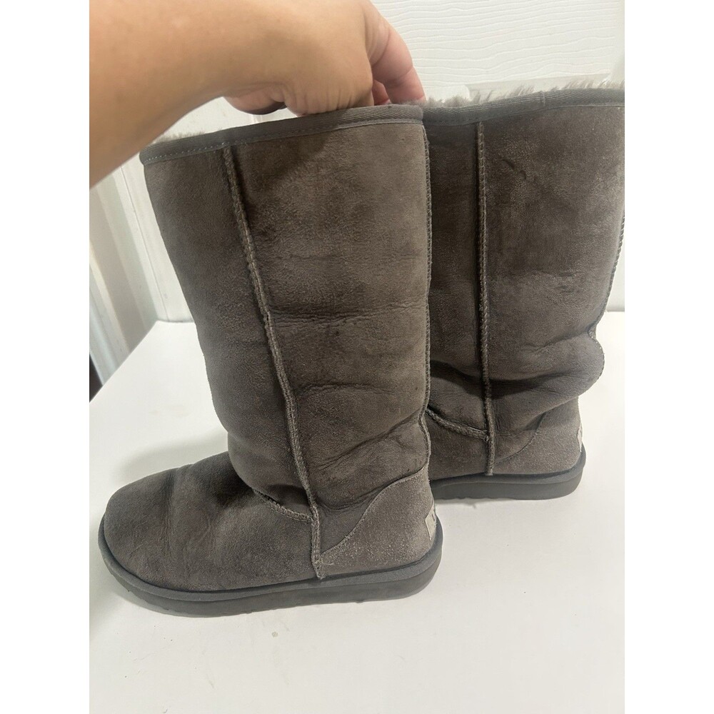 UGG Australia Classic Tall Boots Gray Suede Sheepskin Women’s Size 7 US 5815